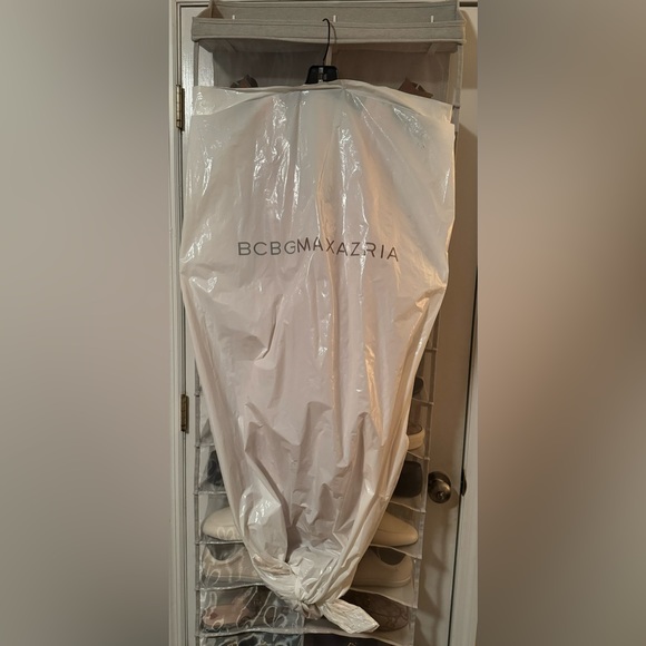 BCBGMAXAZRIA DRESS - Picture 6 of 8